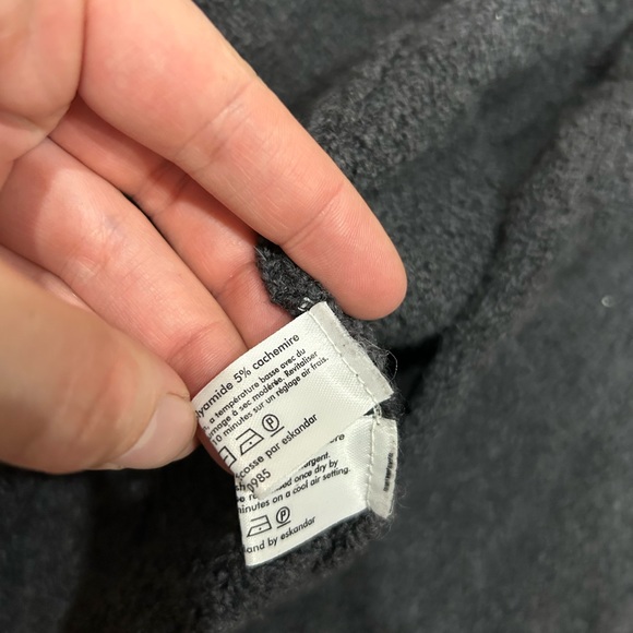 Eskandar cardigan - Picture 4 of 5